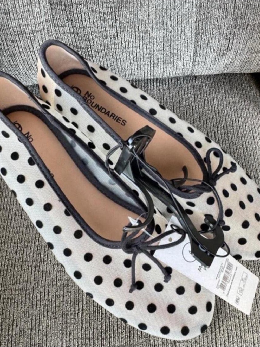 Black & White Polka Dot Ballet Flats